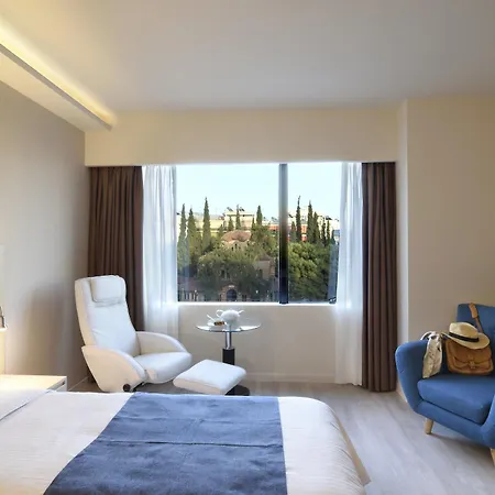 Athens Avenue Hotel 4*